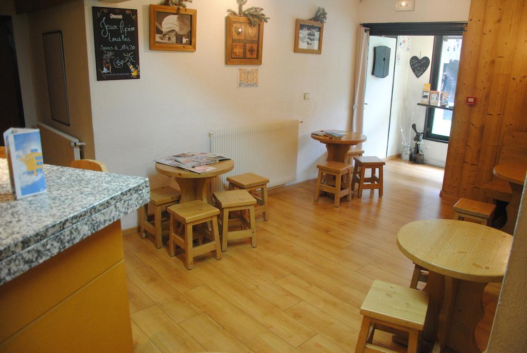 Hotel Les Combelles Chatel Ngoại thất bức ảnh