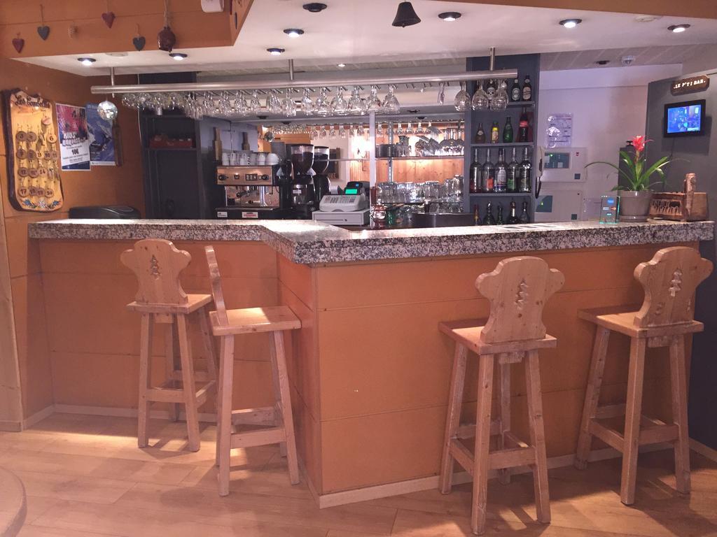 Hotel Les Combelles Chatel Ngoại thất bức ảnh